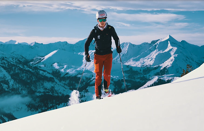 Athlet Finn Hösch beim Skimo. Foto: SLSV